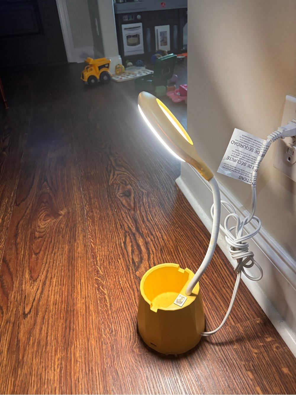 Source Unknown Yellow and White Desk Lamp